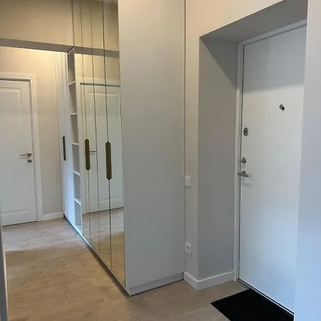 Cozy Center Apartment